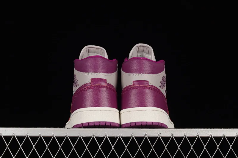 All categories Air Jordan Jordan series basketball shoes Air Jordan 1 Mid Air Jordan 1 Mid "Magenta" AJ1 Joe 1 gray purple toe BQ6472-501